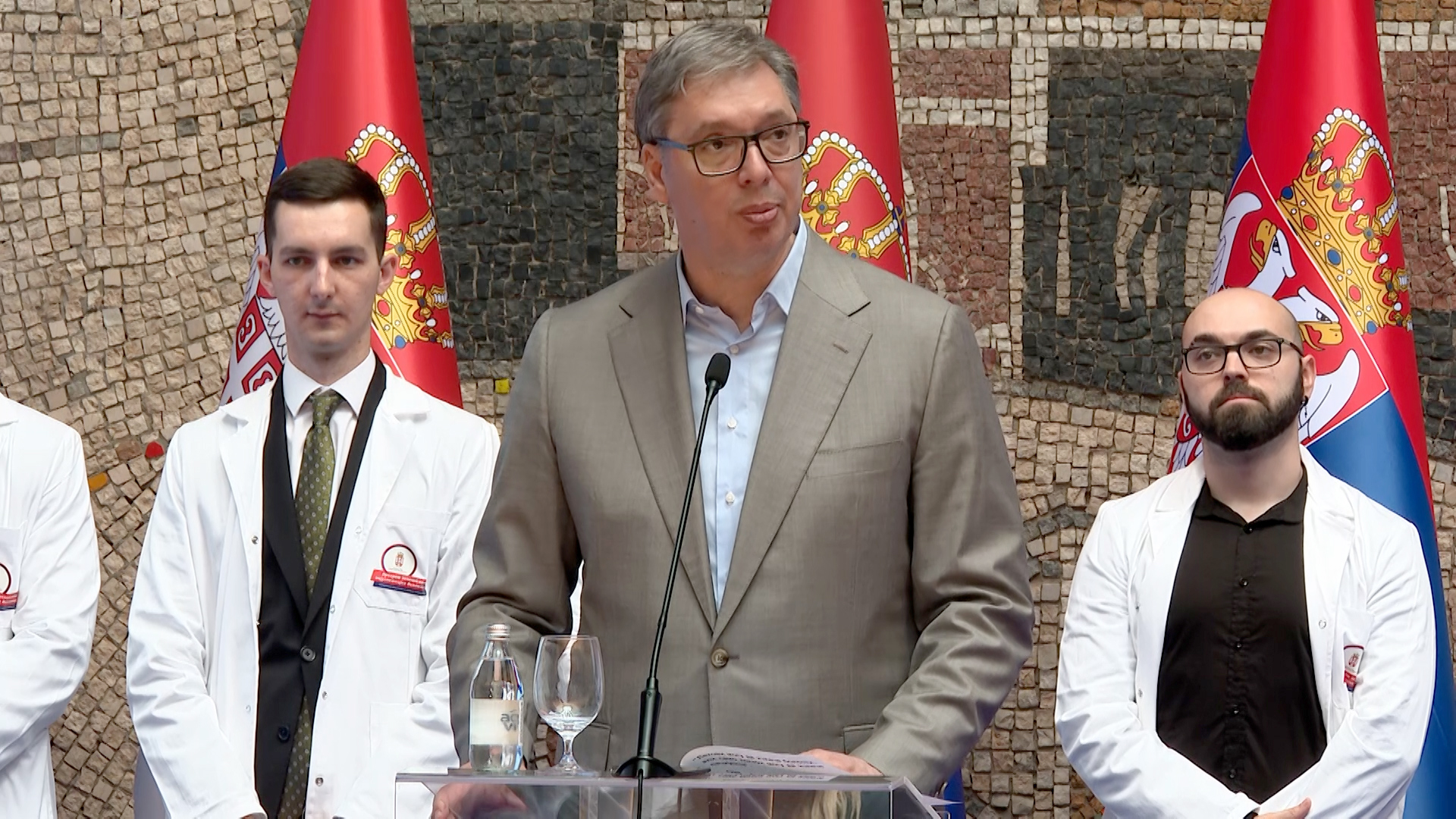 Beograd, Aleksandar Vucic predsednik Srbije, o pravom isceljenju koje lekar pruza